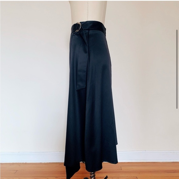 ISO- H&M Navy satin midi skirt- 6,8,10 size - Picture 2 of 6
